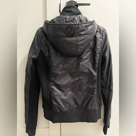 COPY - Lululemon Sweater, black, size 6 - Picture 1 of 2